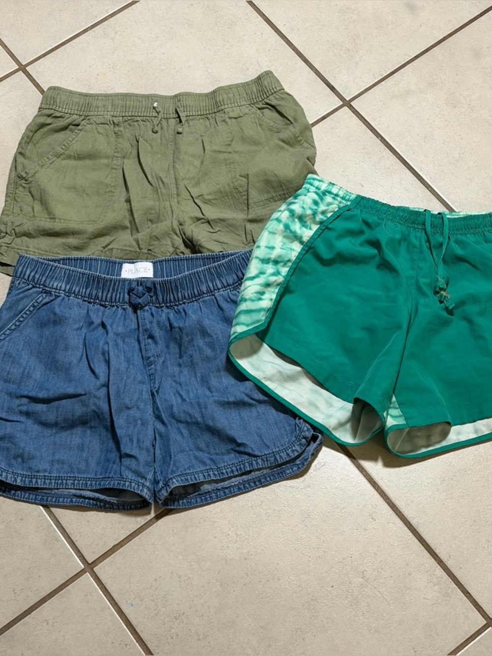 Nike, Old Navy & Children’s Place Kids 3-Pack Casual Elastic Shorts size XL